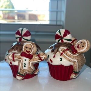 Gingerbread Peppermint Cupcakes Ceramic Salt & Pepper Shakers‎